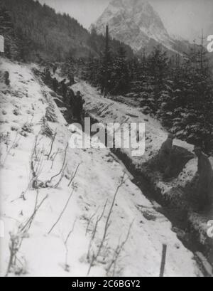 Bau der olympischen Rodelbahn in Garmisch Heinrich Hoffmann fotografiert 1934 Adolf Hitlers offizieller Fotograf und ein Nazi-Politiker und Verleger, der Mitglied des intime Kreises Hitlers war. Stockfoto