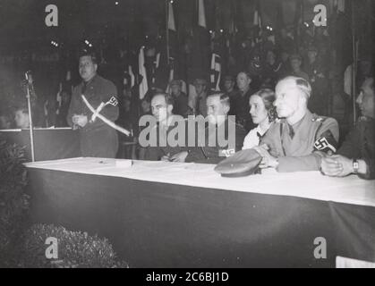 Jugendtreffen im Berliner Lustgarten Heinrich Hoffmann fotografiert 1934 Adolf Hitlers offizieller Fotograf und ein Nazi-Politiker und Verleger, der Mitglied des intime Zirkels Hitlers war. Stockfoto