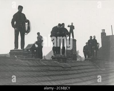 Kaiserlicher Berufswettbewerb, Schornsteinfeger Heinrich Hoffmann fotografiert 1934 Adolf Hitlers offizieller Fotograf und ein Nazi-Politiker und Verleger, der Mitglied des intimen Hitlerkreises war. Stockfoto