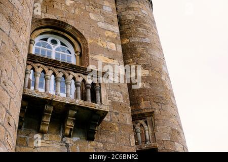 Blick auf den Broadway Tower, in Broadway, Worcestershire Stockfoto