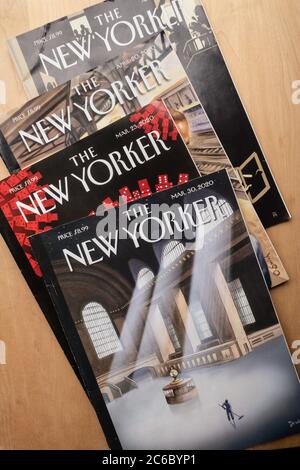 Die 2020 Ausgaben des New Yorker-Magazins betreffen die COVID-19-Pandemie, USA Stockfoto