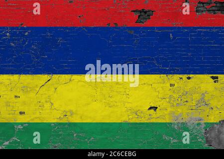 Mauritius Flagge auf grunge zerkratzte Betonoberfläche. Nationaler Vintage Hintergrund. Retro-Wandkonzept. Stockfoto