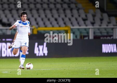 Turin (Italien), 08. Juni 2020. Italienische Seria A. Sandro Tonali von Brescia Calcio in Aktion während der Serie EIN Spiel zwischen Turin FC und Brescia Calcio. FC Turin gewinnt 3-1 gegen Brescia Calcio. Quelle: Marco Canoniero/Alamy Live News Stockfoto