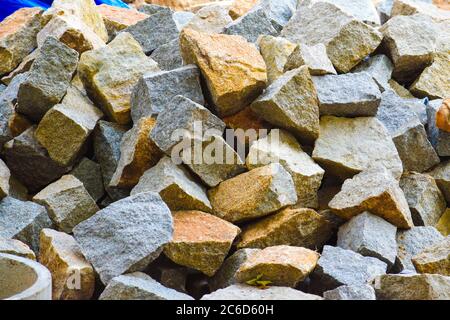 Steinhaufen in Grau, Naturhintergrund, Steine Stockfoto