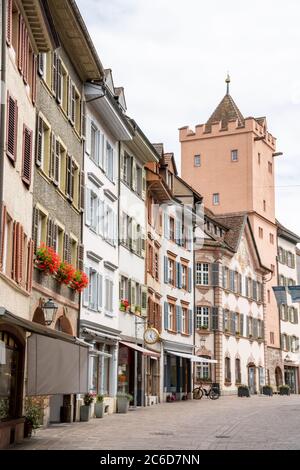 Rheinfelden, AG / Schweiz - 6. Juli 2020: Blick auf die historische Altstadt von Rheinfelden bei Basel Stockfoto