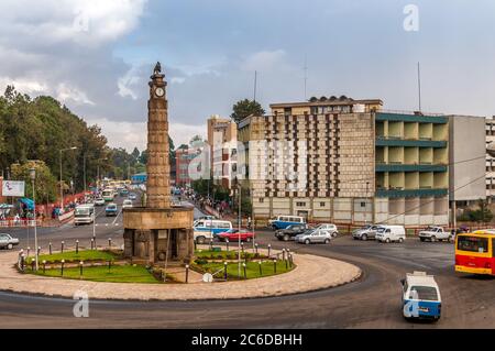 ADDIS ABEBA, ÄTHIOPIEN - MÄRZ 13,2014 - der Meyazia 27 Platz, allgemein bekannt als Arat Kilo, ist ein Platz in Addis Abeba, die Hauptstadt Äthiopiens Stockfoto