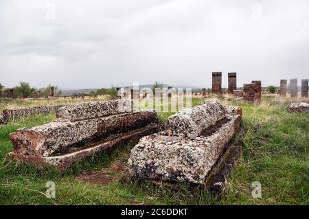 Bitlis, Türkei - 21. Mai 2011: Ahlat Seljukian Friedhof. Seldschuken-Periode Grabsteine. Stockfoto