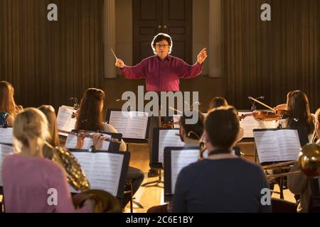 Führende Orchester Dirigent Stockfoto