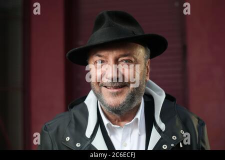 George Galloway startet seine Wahlkampfzentrale in der Nachwahl in Gorton Manchester. Der ehemalige Abgeordnete von Labour and Respect ist als unabhängiger Abgeordneter im By Stockfoto