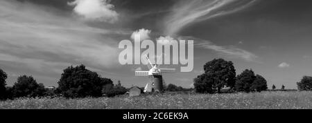 Sommer Ansicht von Heage Windmill, Heage Village, Derbyshire England Großbritannien Stockfoto