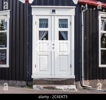 Vintage-Eingangstür Reykjavik Downtown Stockfoto