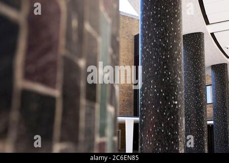 Ehemalige BBC Television Center jetzt BBC Studios und Wohnanlage White City London Stockfoto