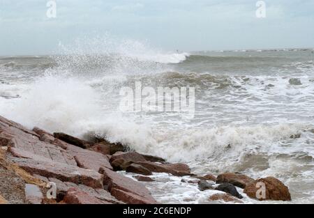 Surfside Beach, Texas, USA, 23. September 2005: Sturmfluten von Hurrikan Rita die Strandgemeinde Surfside Beach in Brazoria County kurz vor dem Sturm von Hurrikan Rita. ©Bob Daemmrich Stockfoto