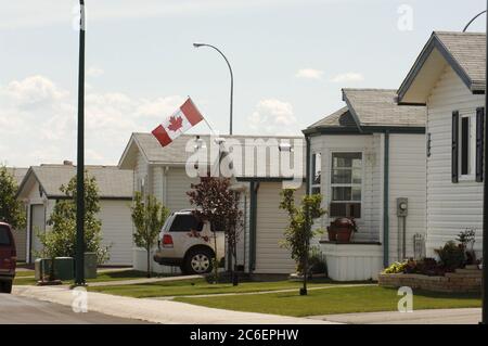 Medicine hat, Alberta Canada, 27. Juli 2005: Modulares Gehäuse in einer neuen Entwicklung dieser geschäftigen Stadt im Südosten Albertas. ©Bob Daemmrich Stockfoto