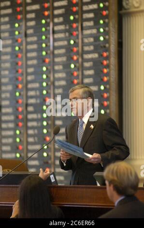 Austin, Texas, USA, April 19 2005: Texas House of Representatives mit Sprecher Tom Craddick. ©Bob Daemmrich Stockfoto