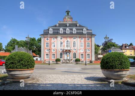 Ein barockes Gebäude des Bruchsal-Schlosskomplexes in der Stadt mit ihrem Namen, Stadtteil Karlsruhe, Deutschland. Stockfoto