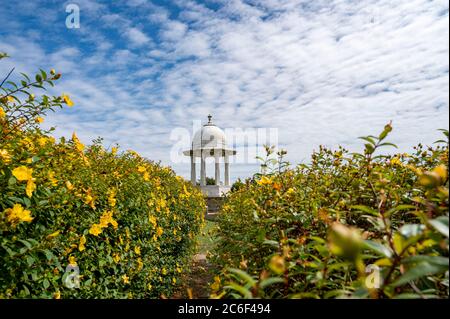 Das Chattri Memorial in Gedenken an indische Soldaten, die im Ersten Weltkrieg nördlich von Brighton an den South Downs in East Sussex UK starben. Stockfoto