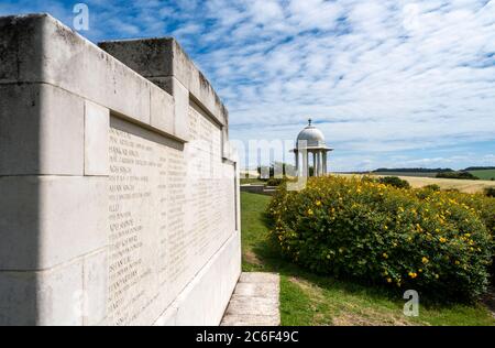 Das Chattri Memorial in Gedenken an indische Soldaten, die im Ersten Weltkrieg nördlich von Brighton an den South Downs in East Sussex UK starben. Stockfoto