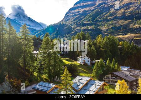 Skigebiet Zermatt an einem Sommertag in der Schweiz Stockfoto