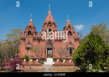 Am Khao Phra Angkhan Tempel in der Provinz Thailands wurde Buriram auf dem ehemaligen Vulkan Khao Loyand gebaut und liegt in der Nähe des berühmten Phanom Rung. Stockfoto