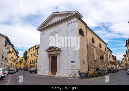 Lucca, Italien - 14. August 2019: Die Kirche von San Leonardo in Borghi von Lucca, Toskana, Italien Stockfoto