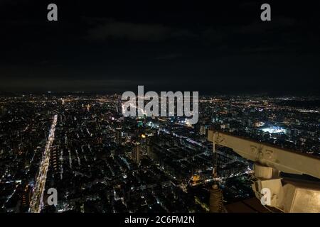 Taipei City Nachtlichter vom berühmten Turm aus gesehen 101. Stockfoto