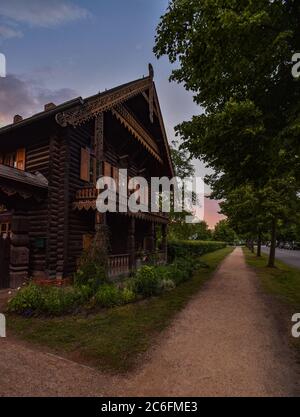 Holzhaus in der russischen Kolonie Alexandrovka in Potsdam, Deutschland Stockfoto