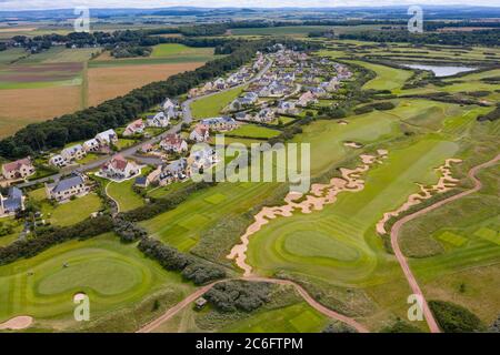 Luftaufnahme des Golfplatzes Archerfield Links bei North Berwick in East Lothian, Schottland, Großbritannien Stockfoto