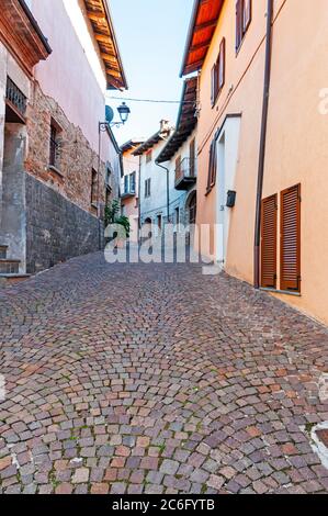 Dorf Barolo, Piemont, Italien Stockfoto