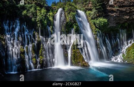 McArthur-Burney Falls Memorial State Park, in Shasta County, Kalifornien Stockfoto