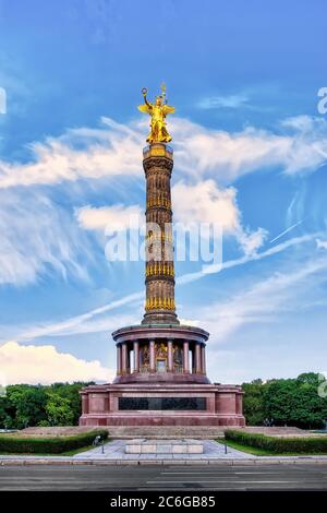 Berlin, Deutschland, 06/14/2020: Siegessäule in Berlin, Deutschland. Gedenken an den preußischen Sieg im Dänisch-Preußischen Krieg. Stockfoto