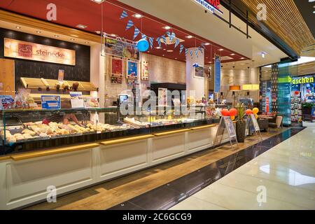 BERLIN, DEUTSCHLAND - CA. SEPTEMBER 2019: Steinecke in der Mall of Berlin. Stockfoto