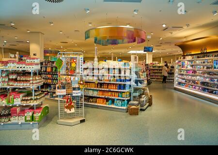 Dm Drogerie Markt Berlin Deutschland Stockfotografie - Alamy