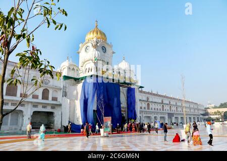 Amritsar, Punjab, Indien - Dezember 03 2019: Schöne Ansicht des goldenen Tempels shri Harmandir Sahib in Amritsar Stockfoto