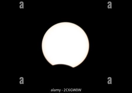 Eine ringförmige Sonnenfinsternis wird in Peking, China, am 21. Juni 2020 aufgenommen. *** Ortsüberschrift *** fachaoshi Stockfoto