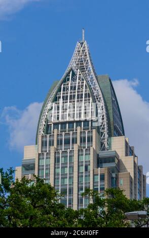 Der RSA Battle House Tower ist am 3. Juli 2020 in Mobile, Alabama, abgebildet. Mit 745 Metern ist der RSA Tower das höchste Gebäude in Alabama. Stockfoto