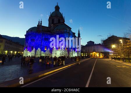 Italien, Lombardei, Como, Weihnachtsbeleuchtung Stockfoto