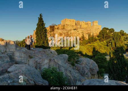 Die antike Akropolis und Parthenon im Zentrum Athens Griechenland Stockfoto