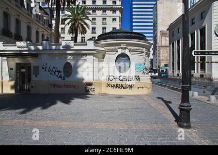 Revolutionärer Slogan in Santiago, Chile Stockfoto