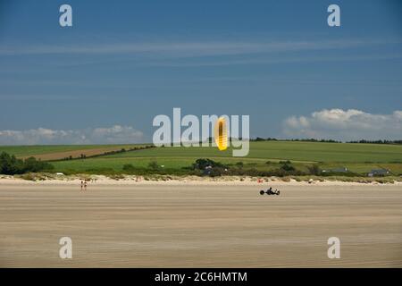 Penrez Frankreich - 14. Juni 2017 - Strandbuggys am Plage de Lestrevet bei Penrez in Bretagne Frankreich Stockfoto