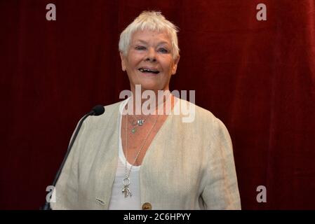 Dame Judi Dench bei der Wiedereröffnung des Ashcroft Playhouse, Fairfield Halls, Croydon am 16. September 2019 Stockfoto