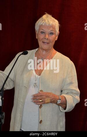 Dame Judi Dench bei der Wiedereröffnung des Ashcroft Playhouse, Fairfield Halls, Croydon am 16. September 2019 Stockfoto