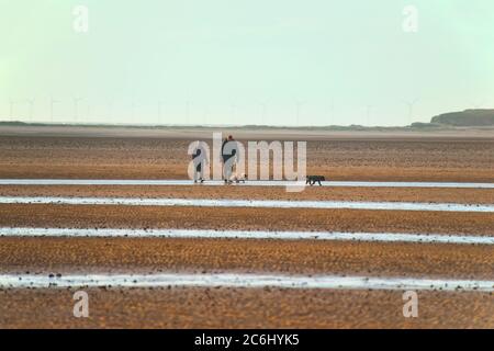 Zu Fuß von Little Eye Island, West Kirby, Wirral, England, großbritannien Stockfoto