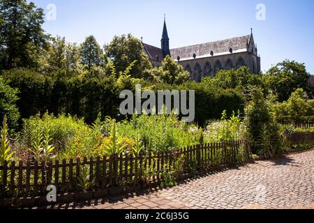 Bauernhof und Kräutergarten am Altenberger Dom in Odenthal, Bergisches Land, Nordrhein-Westfalen, Deutschland. Bau- und Krautergarten am Stockfoto