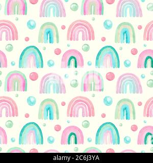 Nahtloses Muster aus Pastell Regenbogen Kinder-Design auf einem gelben Hintergrund. Handbemalte Baby Dusche Dekor Nursery Kunst Stockfoto