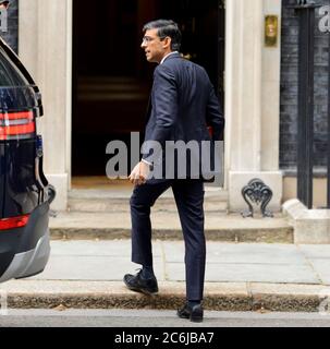 Rishi Sunak MP - Kanzler der Schatzkammer - Ankunft in Downing Street nach Beantwortung der Schatzfragen im Parlament, 7. Juli 2020 Stockfoto