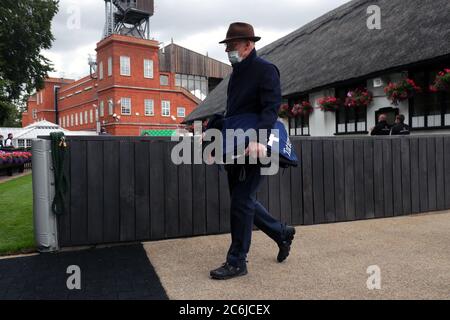 Trainer John Gosden während des zweiten Tages des Moet and Chandon July Festivals auf der Newmarket Racecourse. Stockfoto