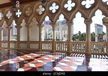 LAS VEGAS, NV - 6 JUN 2020- Außenansicht des Venetian Las Vegas, einem Luxushotel und Casino, in Las Vegas, Nevada, eine Nachbildung von Venedig, Stockfoto