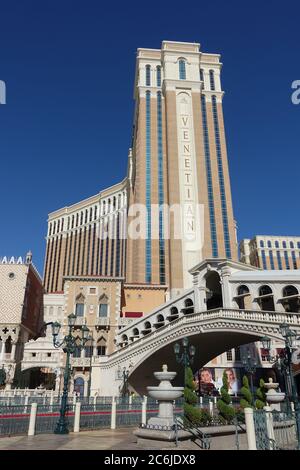 LAS VEGAS, NV - 6 JUN 2020- Außenansicht des Venetian Las Vegas, einem Luxushotel und Casino, in Las Vegas, Nevada, eine Nachbildung von Venedig, Stockfoto