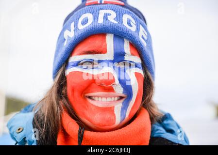 Norwegischer Skifan bei den FIS Nordischen Weltmeisterschaften 2019, Seefeld, Österreich. Stockfoto